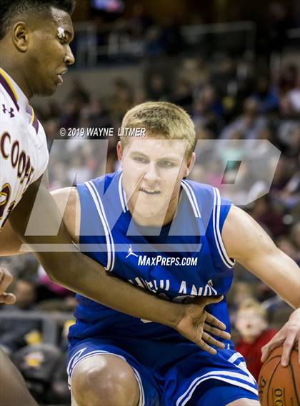 Thumbnail 3 in Highlands vs Cooper (KHSAA Ninth Region) photogallery.