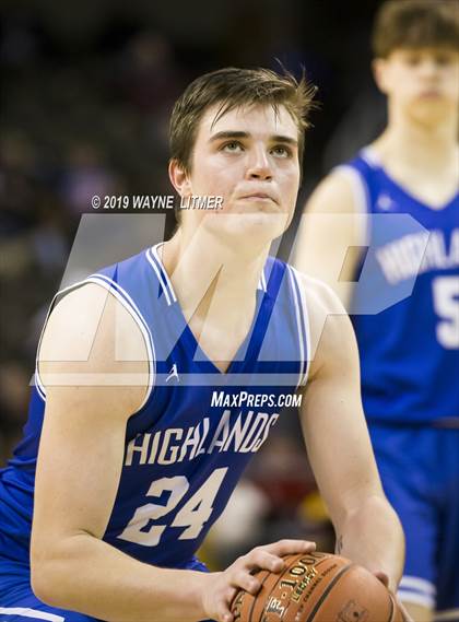 Thumbnail 2 in Highlands vs Cooper (KHSAA Ninth Region) photogallery.