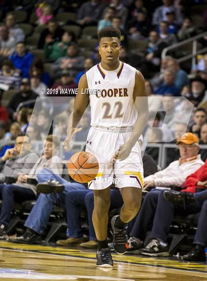 Thumbnail 2 in Highlands vs Cooper (KHSAA Ninth Region) photogallery.
