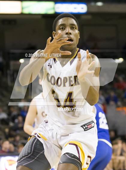 Thumbnail 2 in Highlands vs Cooper (KHSAA Ninth Region) photogallery.