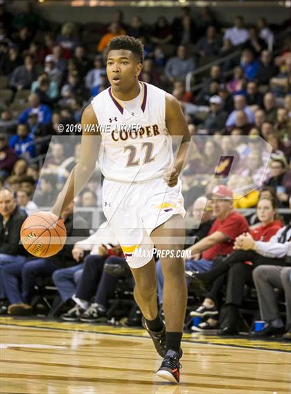 Thumbnail 2 in Highlands vs Cooper (KHSAA Ninth Region) photogallery.