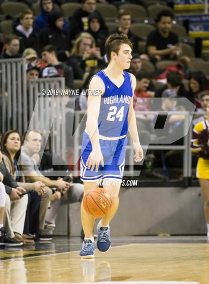 Thumbnail 3 in Highlands vs Cooper (KHSAA Ninth Region) photogallery.