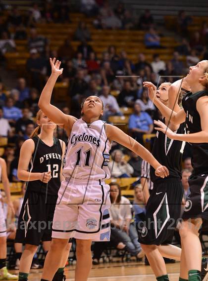 Thumbnail 3 in Pueblo West vs. D'Evelyn ( CHSAA 4A Final Four) photogallery.
