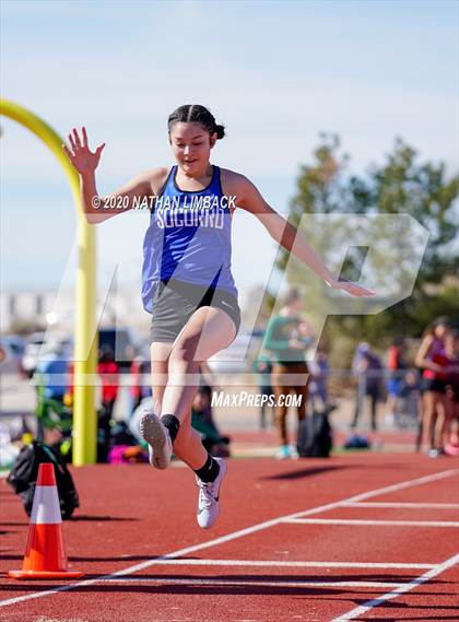 Thumbnail 2 in Los Lunas Track and Field Meet  photogallery.