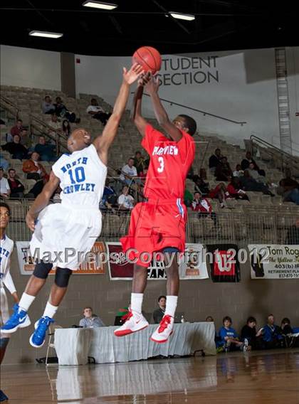Thumbnail 1 in North Crowley vs. Parkview (Whataburger Tournament) photogallery.