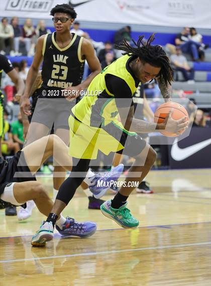 Thumbnail 2 in Link Academy vs. AZ Compass (5 for the Fight National Hoopfest) photogallery.
