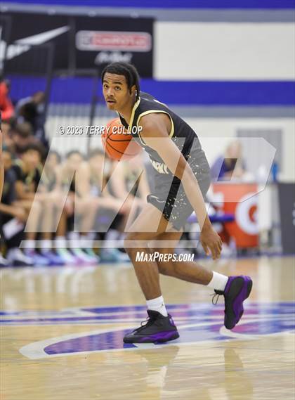 Thumbnail 2 in Link Academy vs. AZ Compass (5 for the Fight National Hoopfest) photogallery.