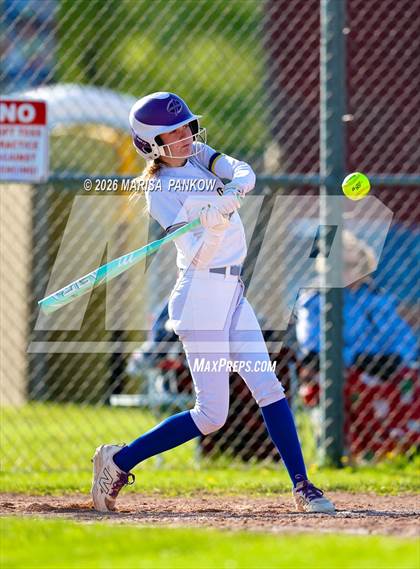 Thumbnail 2 in Bishop Ludden vs Cato-Meridian photogallery.
