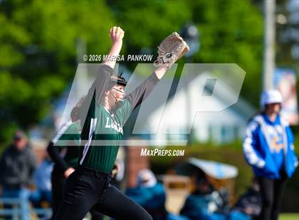 Thumbnail 2 in Bishop Ludden vs Cato-Meridian photogallery.