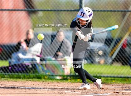 Thumbnail 3 in Bishop Ludden vs Cato-Meridian photogallery.