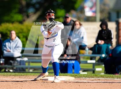 Thumbnail 2 in Bishop Ludden vs Cato-Meridian photogallery.