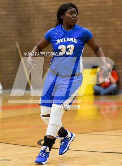 Thumbnail 2 in Upper Dublin vs. Dillard (NIKE Tournament of Champions) photogallery.