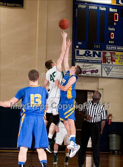Thumbnail 2 in Newport Central Catholic vs Bishop Brossart (Lloyd Memorial Classic) photogallery.
