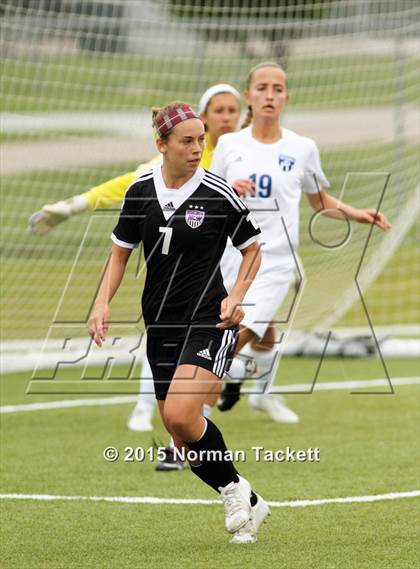 Thumbnail 1 in Blue Valley Northwest vs. Washburn Rural (KSHSAA 6A Final) photogallery.