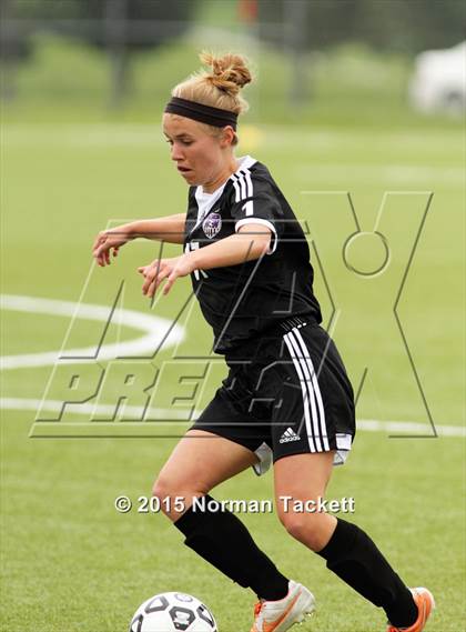 Thumbnail 2 in Blue Valley Northwest vs. Washburn Rural (KSHSAA 6A Final) photogallery.