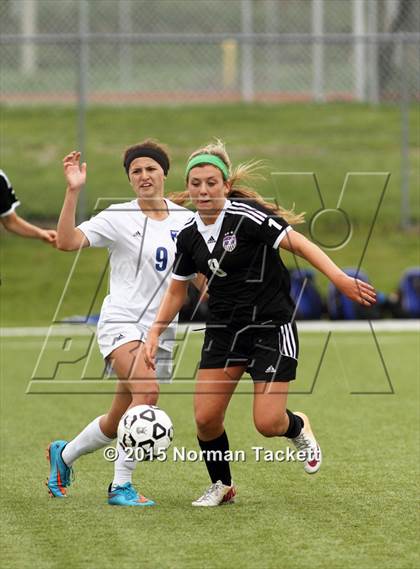 Thumbnail 3 in Blue Valley Northwest vs. Washburn Rural (KSHSAA 6A Final) photogallery.