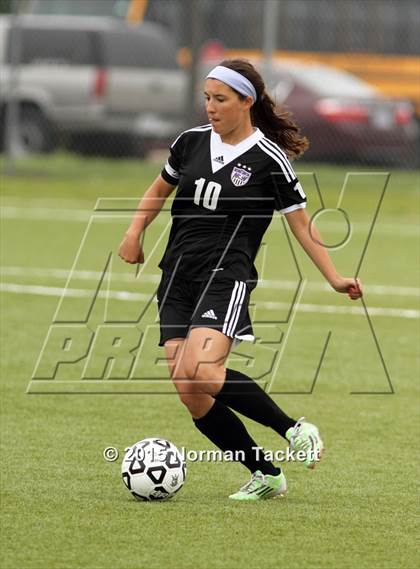Thumbnail 3 in Blue Valley Northwest vs. Washburn Rural (KSHSAA 6A Final) photogallery.