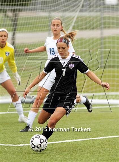 Thumbnail 2 in Blue Valley Northwest vs. Washburn Rural (KSHSAA 6A Final) photogallery.