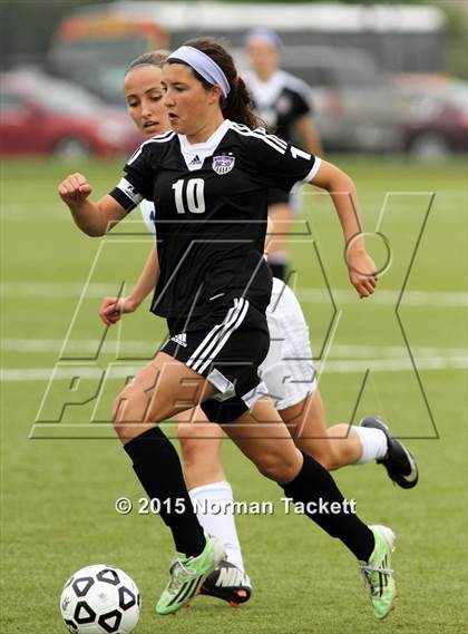 Thumbnail 2 in Blue Valley Northwest vs. Washburn Rural (KSHSAA 6A Final) photogallery.