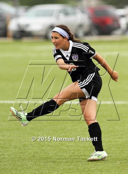 Thumbnail 3 in Blue Valley Northwest vs. Washburn Rural (KSHSAA 6A Final) photogallery.