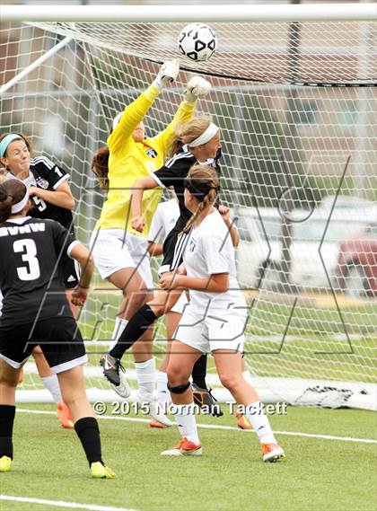 Thumbnail 3 in Blue Valley Northwest vs. Washburn Rural (KSHSAA 6A Final) photogallery.