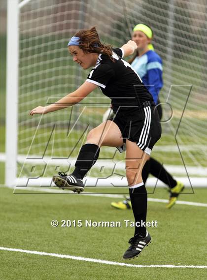Thumbnail 3 in Blue Valley Northwest vs. Washburn Rural (KSHSAA 6A Final) photogallery.