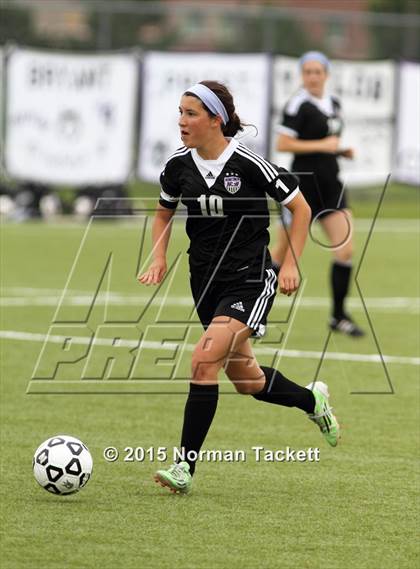 Thumbnail 3 in Blue Valley Northwest vs. Washburn Rural (KSHSAA 6A Final) photogallery.