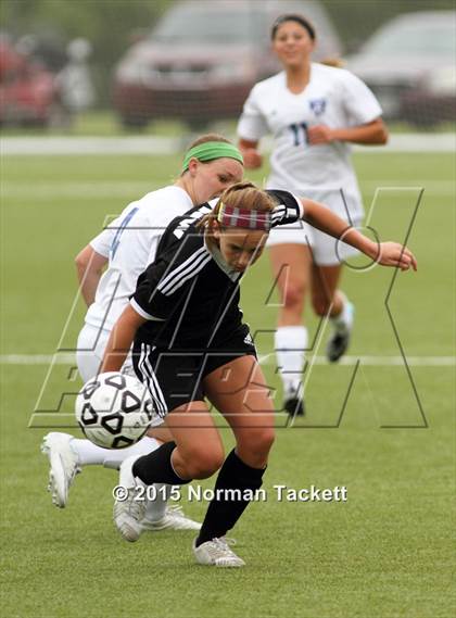 Thumbnail 2 in Blue Valley Northwest vs. Washburn Rural (KSHSAA 6A Final) photogallery.