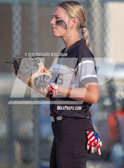 Thumbnail 2 in Cape Coral Vs Mariner photogallery.