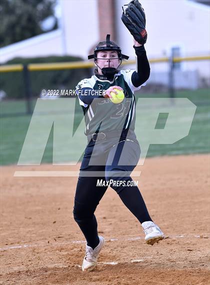 Thumbnail 3 in Seneca @ Cherokee photogallery.