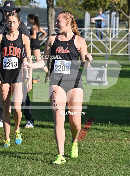 Thumbnail 3 in UIL Cross Country 5A Finals (5K) photogallery.
