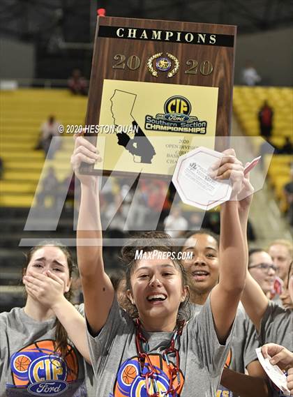 Thumbnail 3 in Mater Dei vs. Windward (CIF-SS Open Division) photogallery.
