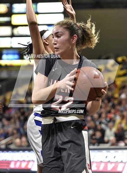 Thumbnail 1 in Mater Dei vs. Windward (CIF-SS Open Division) photogallery.