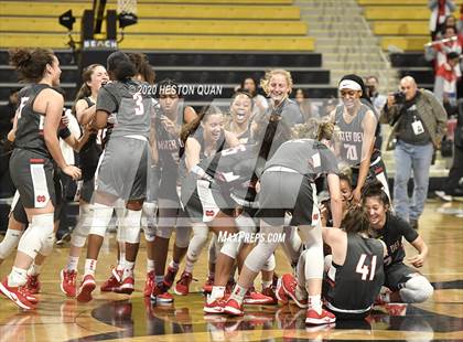 Thumbnail 3 in Mater Dei vs. Windward (CIF-SS Open Division) photogallery.