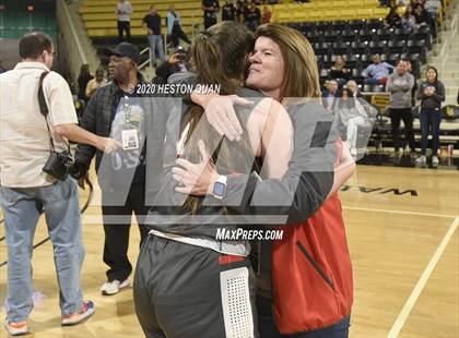 Thumbnail 2 in Mater Dei vs. Windward (CIF-SS Open Division) photogallery.