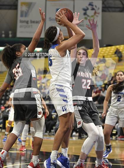 Thumbnail 1 in Mater Dei vs. Windward (CIF-SS Open Division) photogallery.