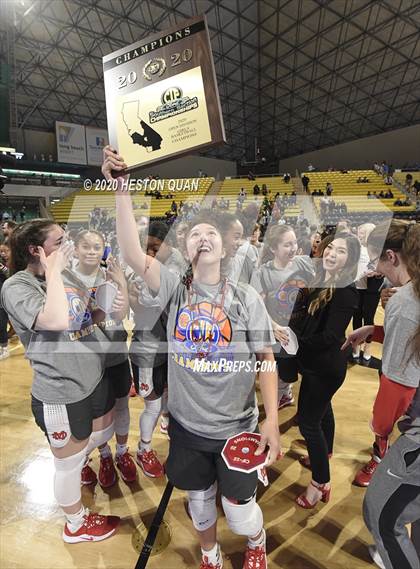 Thumbnail 1 in Mater Dei vs. Windward (CIF-SS Open Division) photogallery.