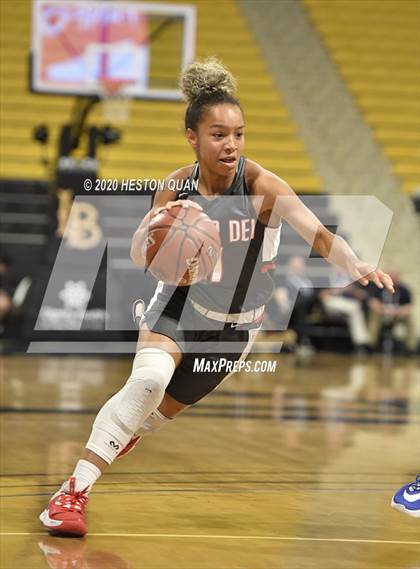 Thumbnail 2 in Mater Dei vs. Windward (CIF-SS Open Division) photogallery.