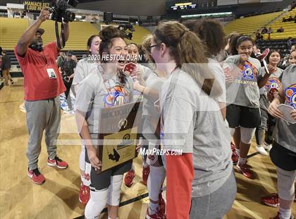 Thumbnail 3 in Mater Dei vs. Windward (CIF-SS Open Division) photogallery.