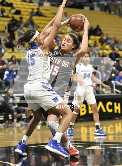 Thumbnail 2 in Mater Dei vs. Windward (CIF-SS Open Division) photogallery.