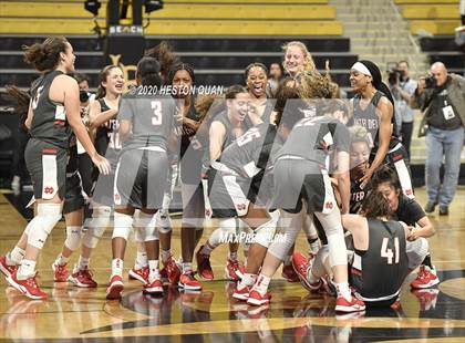 Thumbnail 2 in Mater Dei vs. Windward (CIF-SS Open Division) photogallery.