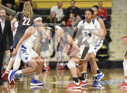 Thumbnail 3 in Mater Dei vs. Windward (CIF-SS Open Division) photogallery.