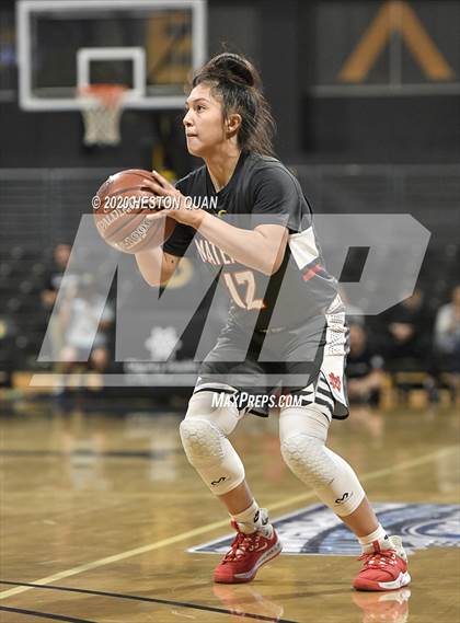 Thumbnail 1 in Mater Dei vs. Windward (CIF-SS Open Division) photogallery.
