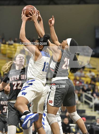 Thumbnail 3 in Mater Dei vs. Windward (CIF-SS Open Division) photogallery.