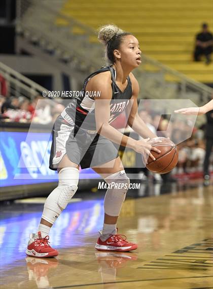 Thumbnail 2 in Mater Dei vs. Windward (CIF-SS Open Division) photogallery.