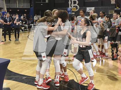 Thumbnail 3 in Mater Dei vs. Windward (CIF-SS Open Division) photogallery.