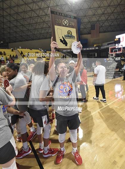 Thumbnail 1 in Mater Dei vs. Windward (CIF-SS Open Division) photogallery.