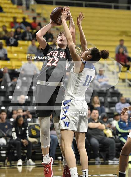 Thumbnail 3 in Mater Dei vs. Windward (CIF-SS Open Division) photogallery.