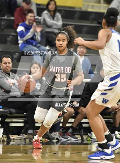 Thumbnail 1 in Mater Dei vs. Windward (CIF-SS Open Division) photogallery.