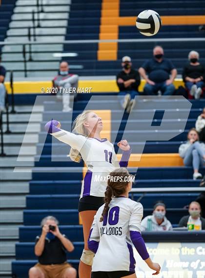 Thumbnail 2 in Mooresville vs. Brownsburg (IHSAA 4A Sectional) photogallery.